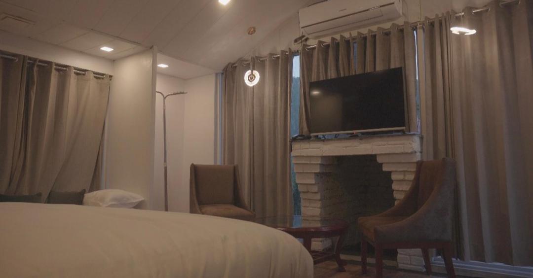The Bohemian Casa Dehradun Hotel Room photo